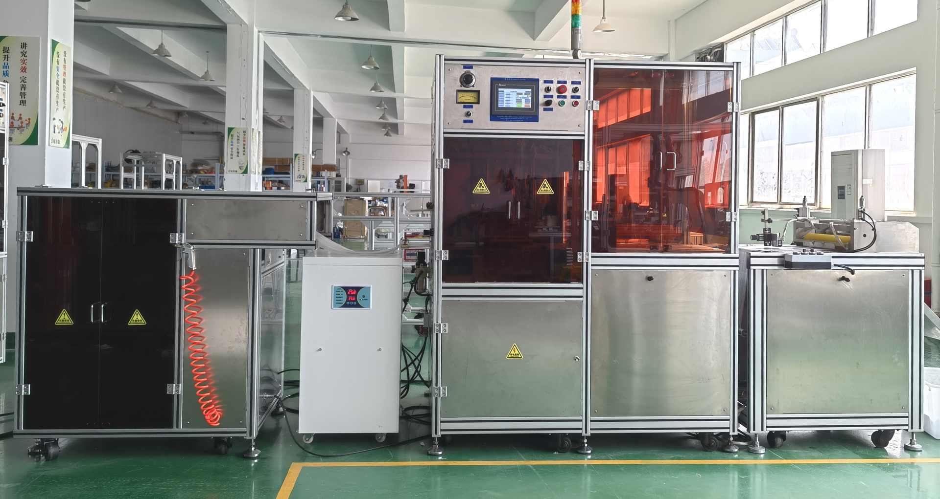 Automatic heat sealing welding equipment for bag body shape